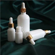 Skleněné lahvičky s kapátkem o objemu 50 ml